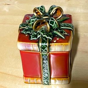 🔥3 for $15 Sale- EUC- Ceramic present canister
